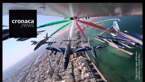 Cameras on acrobatic military aircraft (Pov - point of view) - Frecce Tricolori in Bari