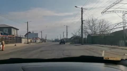 Ukraine WAR | Dead Soldier alone on Antonovsky Bridge … what happend?