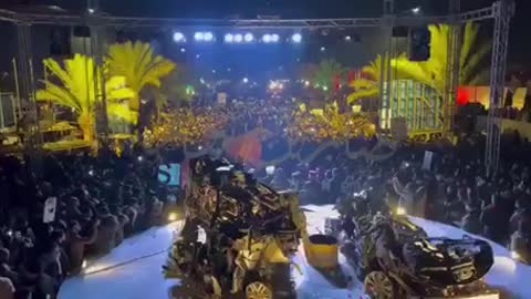 1000's of iraqi people are chanting against US and demanding US get out of Iraq