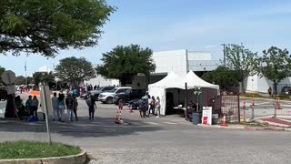 Illegal alien processing center San Antonio,Tx is in Chaos !!!