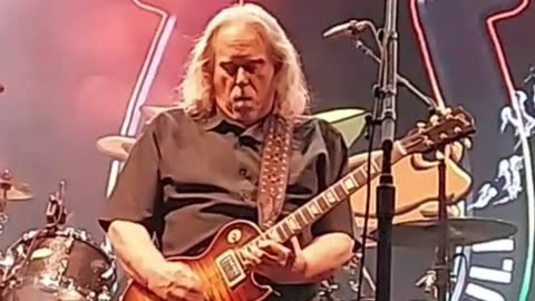 Warren Haynes (Gov't Mule) - LIVE @ 420Fest (Short 23)