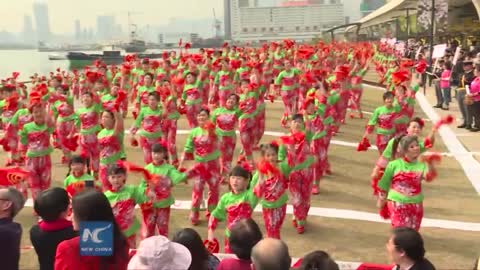 Thousands of Hong Kong women dance Yangge dancing to break Guinness World Record