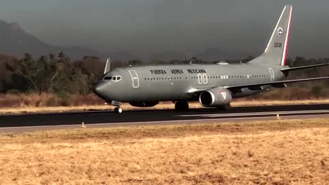 Mexican passengers take cover during airport gunfight