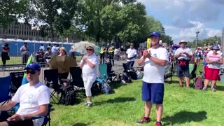 Crowds excited as Pope Francis visits Quebec