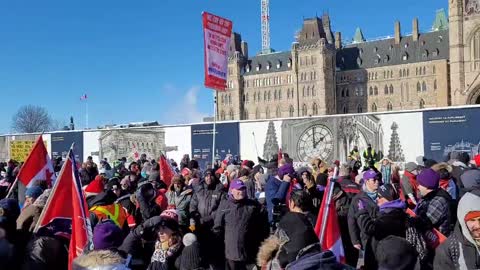 Large protest in #Ottawa against vaccine mandates