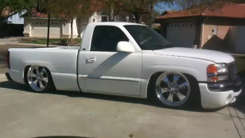 05 GMC Sierra bagged with KP Components part 2