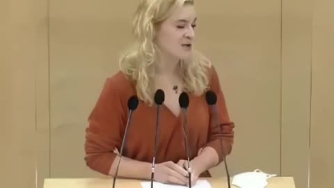 Austria MP Eva Maria Holzleitner 💉💉
