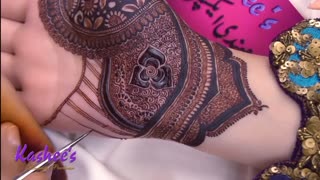 Kashee’s signature mehndi