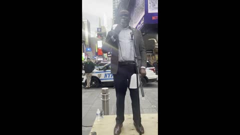 NY State Governor Candidate Derrick Gibson Speaks at Medical Freedom Rally-Times Square