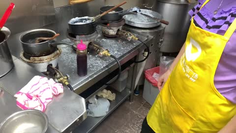 FOUND OLDEST HAWKER IN SINGAPORE - Singapore Hawker Street Food