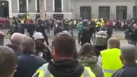 The Spanish police are now brutally attacking the farmers