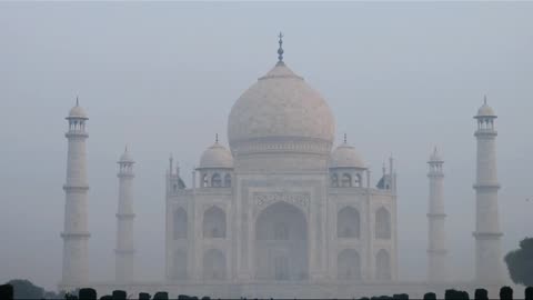 5 facts about tajmahal