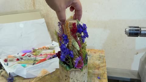 Casting Dried Flowers In Resin to Make a Vase