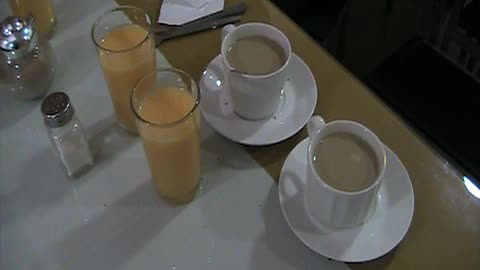 AG En Ecuador : Desayuno En El Hostal El Roble