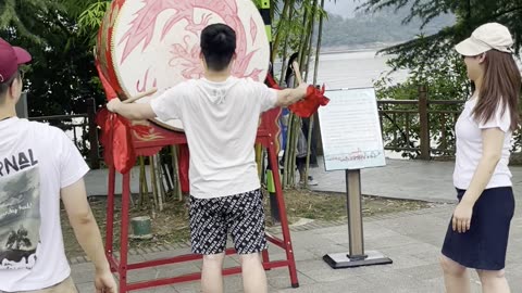 Embarking on the Dragon Drum Challenge: Unveiling the Rhythmic Magic of Peacock Island in Yinghu Lake, Ankang City