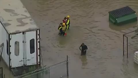 Gov. Abbott signs disaster declaration after flash flooding in North Texas