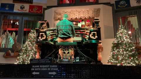 Theater Organ at Organ Stop Pizza