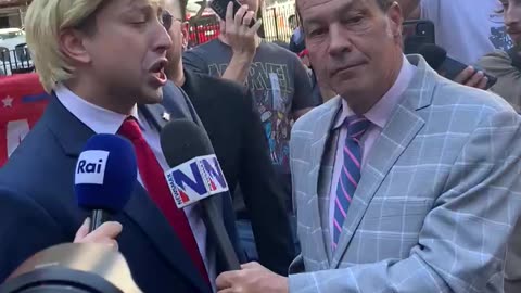 PRESIDENT TRUMP IMPERSONATOR OUTSIDE OF NYC SUPREME COURT