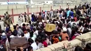 Fear and uncertainty in the Kabul airport crowds