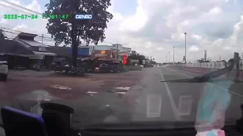 SUV Dodges Falling Rebar