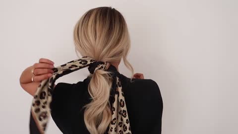 3 WAYS TO WEAR A SILK HAIR SCARF | STYLING HAIR SCARVES | Copper Garden