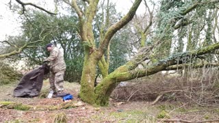 Putting up a ridge line for the tarp 22nd March 2023