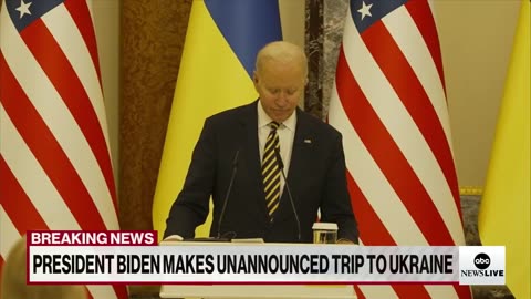 Biden in Kyiv: "One year later, Kyiv stands, and Ukraine stands. Democracy stands. The Americans stand with you, and the world stands with you."