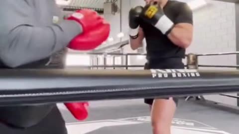 FAST HANDS FROM BADR HARI ON PADS IN THE GYM