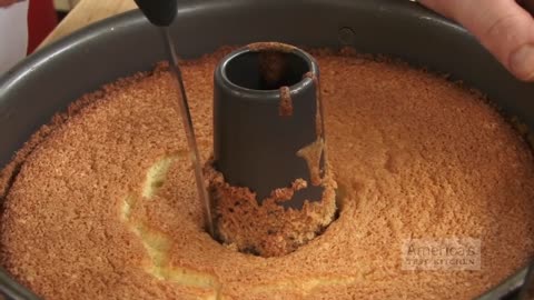 Super Quick Video Tips: How to Get Stuck Cakes Out of Tube Pans