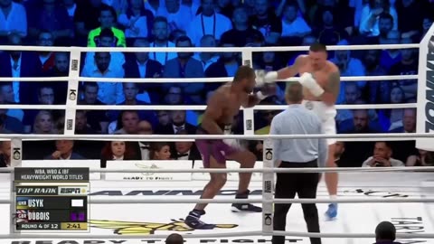 Controversial! Usyk vs Dubois Highlights