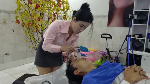 [ASMR] Experience barber hair washing service with lovely owner, VIETNAM BARBERSHOP
