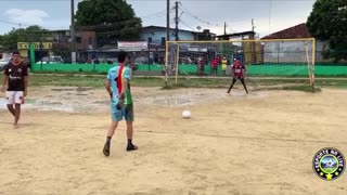 MOMENTO DOS TIROS - PARTIDA DE FUTEBOL