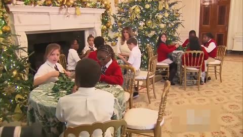 Mrs. Trump Vs. Mrs. Obama CHRISTMAS