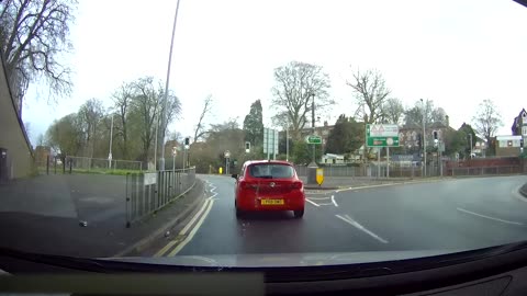 Dash cam UK Bad Drivers - Close Calls Vol. 3