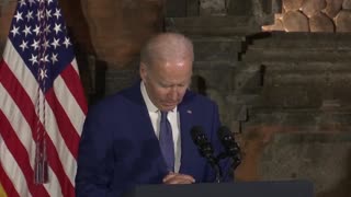 Biden FORGETS How To Read Notes In The Middle Of Speech