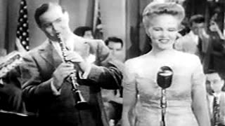 Peggy Lee & Benny Goodman - Why Don't You Do Right = Stage Door Canteen Music Video 1943 (40S11)