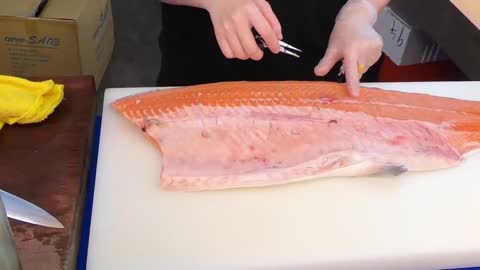 How To Fillet a Whole Salmon | Sashimi & Sushi -Taiwanese street food-13