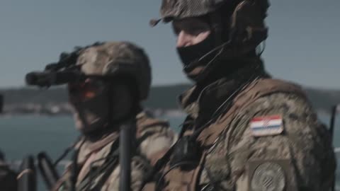 Croatian Special Forces team up with US Navy SEALs (B-ROLL)