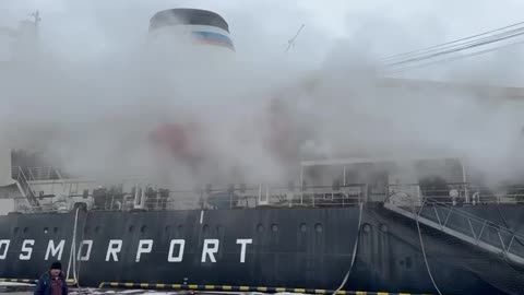 "Yermak" icebreaker was on fire in Russian St. Petersburg, - rosZMI