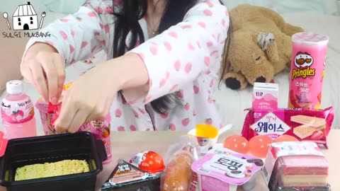 Pink Convenience store(Honey Jelly, Peach Kyoho Jelly, Strawberry Cake, Tteokbokki|Tasty Ktchen