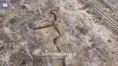 Ukrainian soldiers storm Russian-held 'Cyclops' trench in terrifying assault footage near Bakhmut