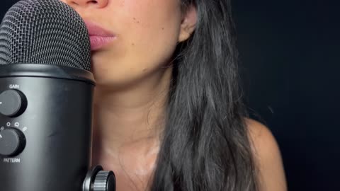 ASMR LICKING YETI MIC MOUTH SOUNDS