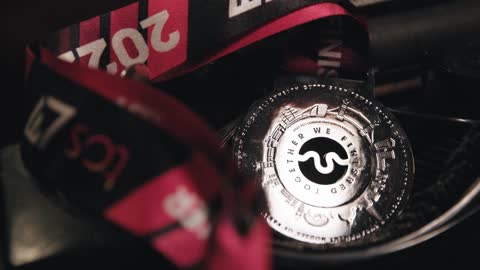 It’s time to write your own story | The 2022 TCS London Marathon medal