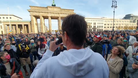 Rede Wolfgang Greulich, vor dem Brandenburger Tor