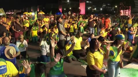 Bolsonaro voters pray as rival Lula wins Brazil presidential runoff | AFP