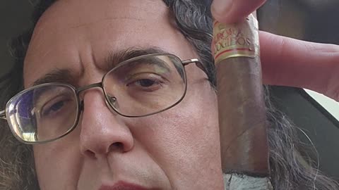 La Aurora Escogidos short robusto Cigar Review
