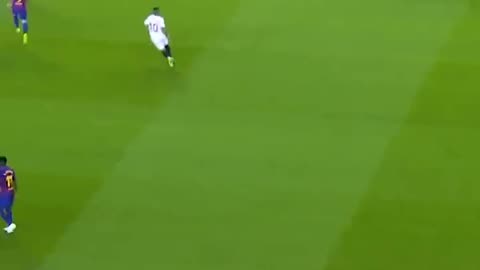 Messi powerful skills