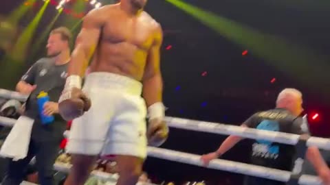 Anthony Joshua - Takes out Ngannou