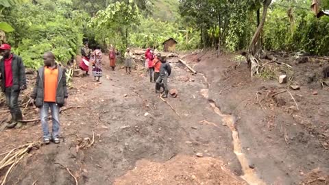 Heavy rains trigger deadly landslides in Uganda