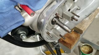 1975 Norton Commando Mk3 restoration Part 11, The primary chain case assembly